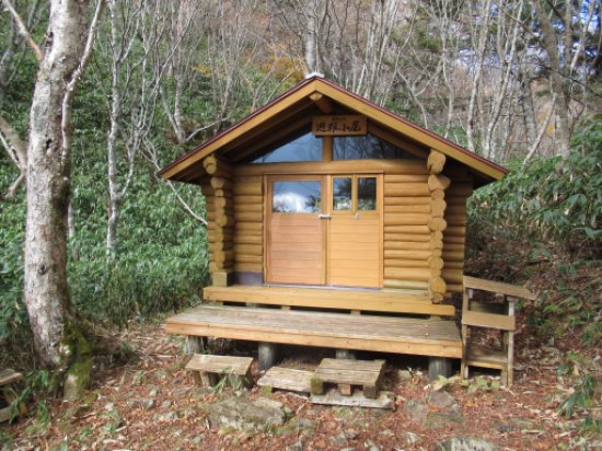 野熊ノ池避難小屋